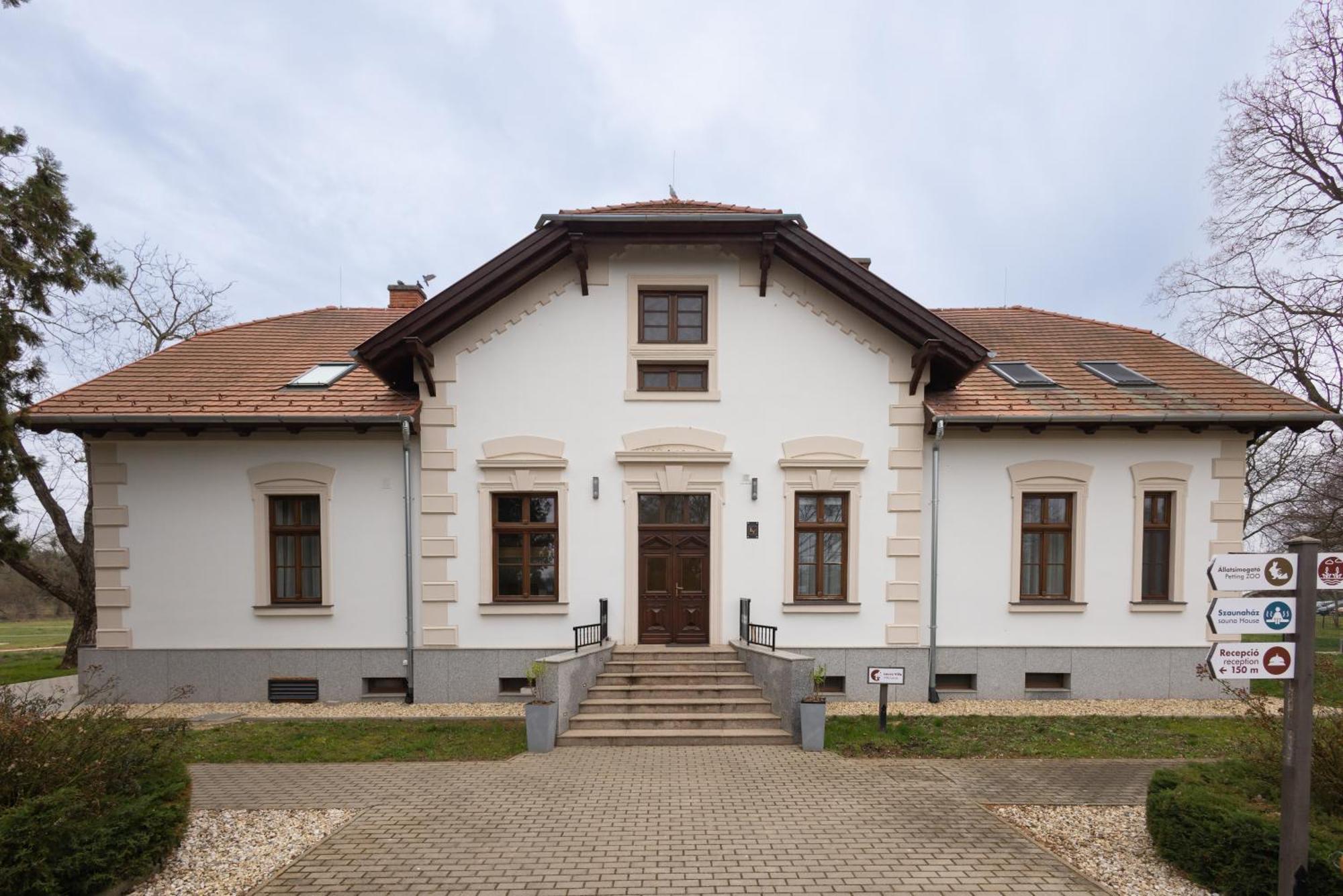 Vadkert Major Hotel Sarvar Exterior photo