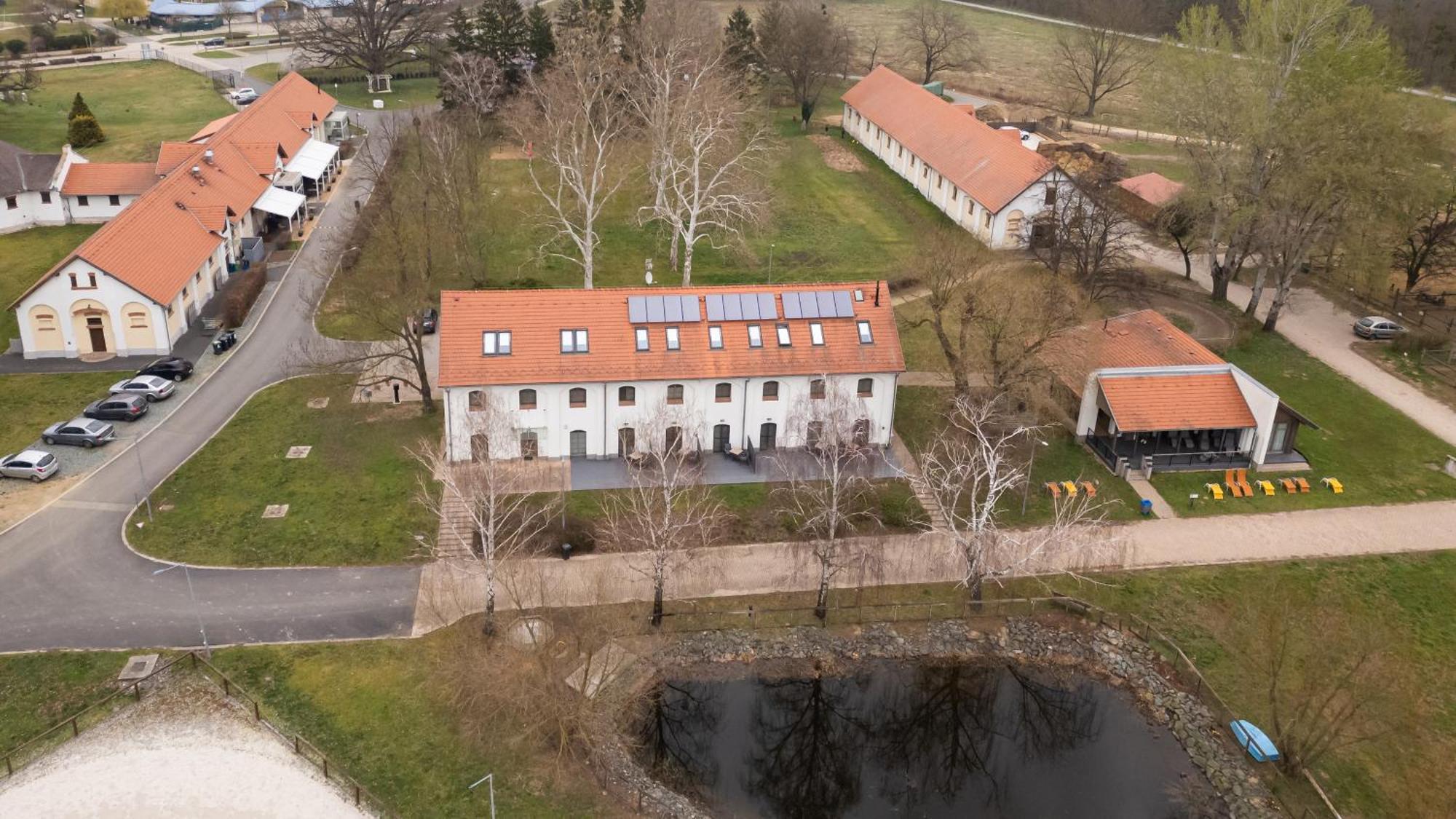 Vadkert Major Hotel Sarvar Exterior photo